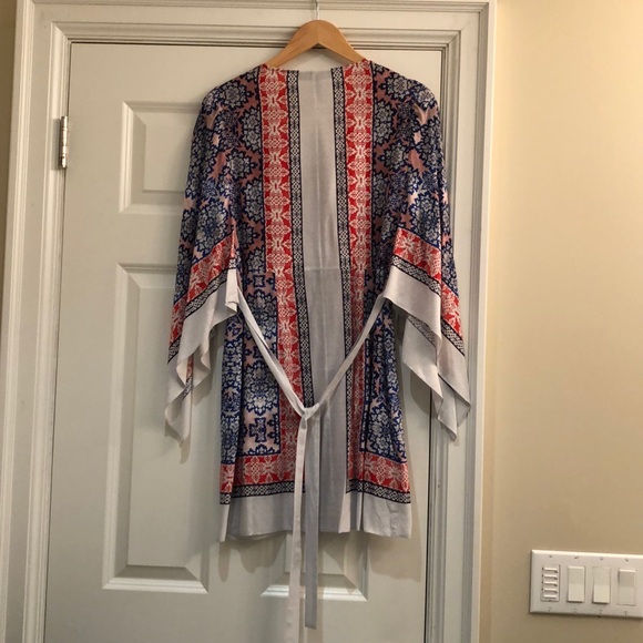 Pretty patterned dress by BCBGGMAXAZRIA - Picture 3 of 3